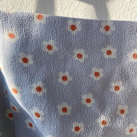 Levi’s floral adjustable tie strap tank - Picture 4 of 9